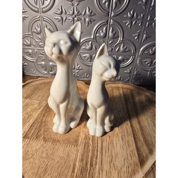 High Gloss OMC Pair Of White Cats Figures Standing - Picture 2 of 7